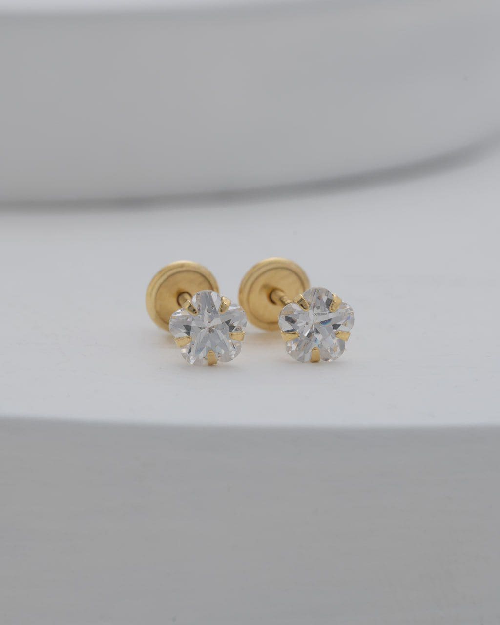 Arete estrella con Rosca