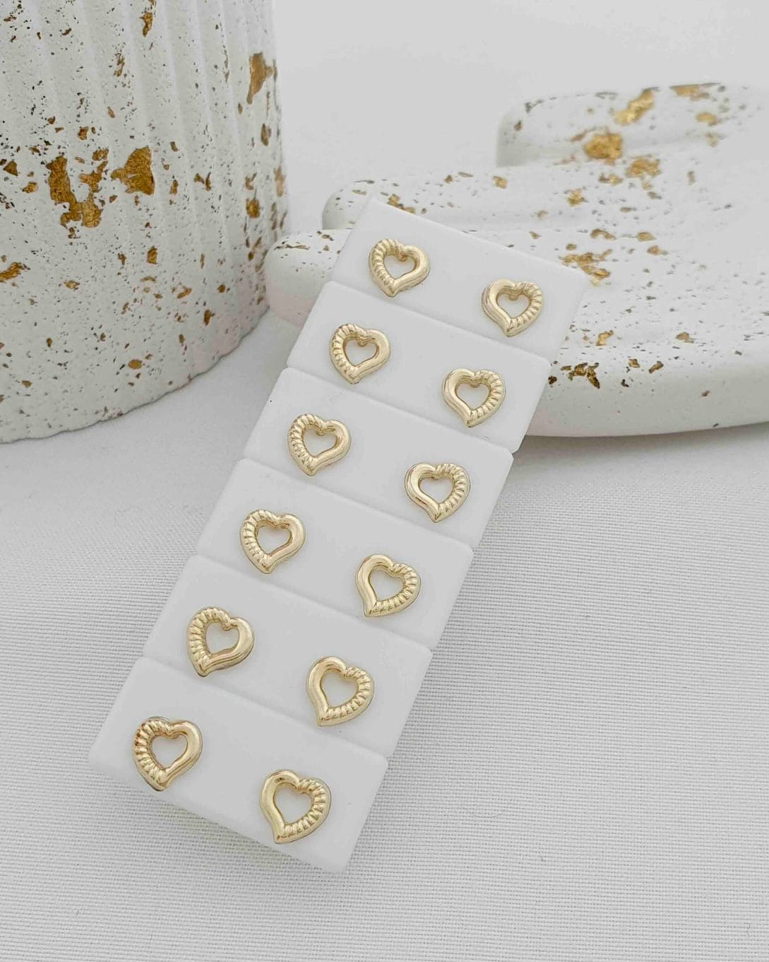 Arete Corazón Silueta Rosca