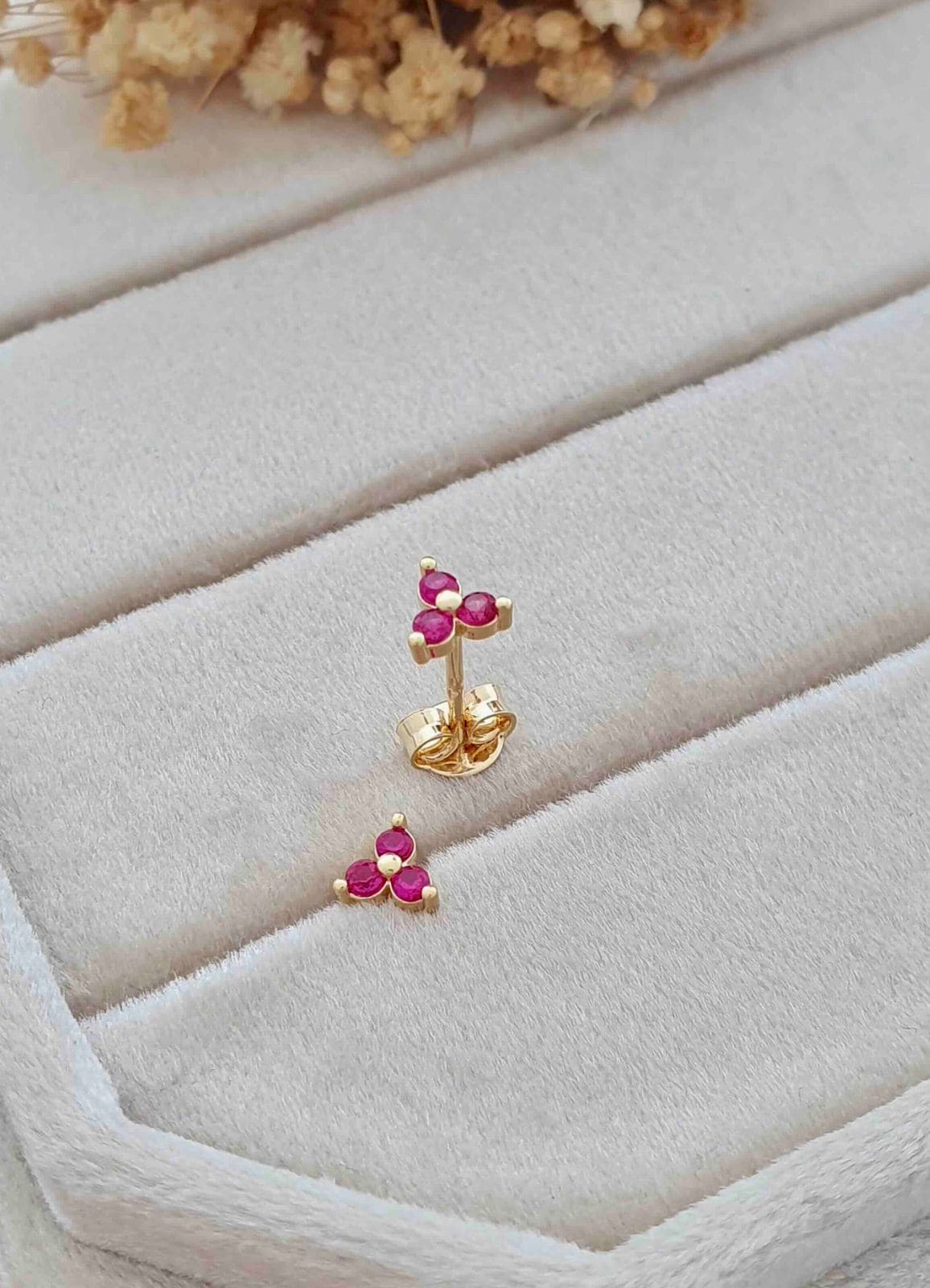 Arete Flor Magenta